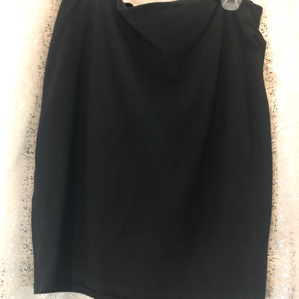 Women’s large black a line skirt